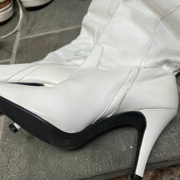 NWOT Gorgeous Poppies White Leather Size 8 Long Boots - Picture 3 of 8